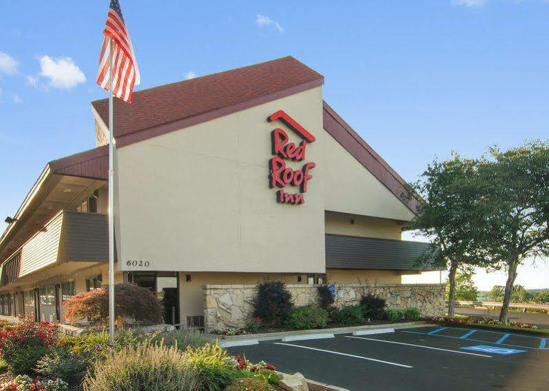 Red Roof Inn Cleveland - Индепенденс Экстерьер фото